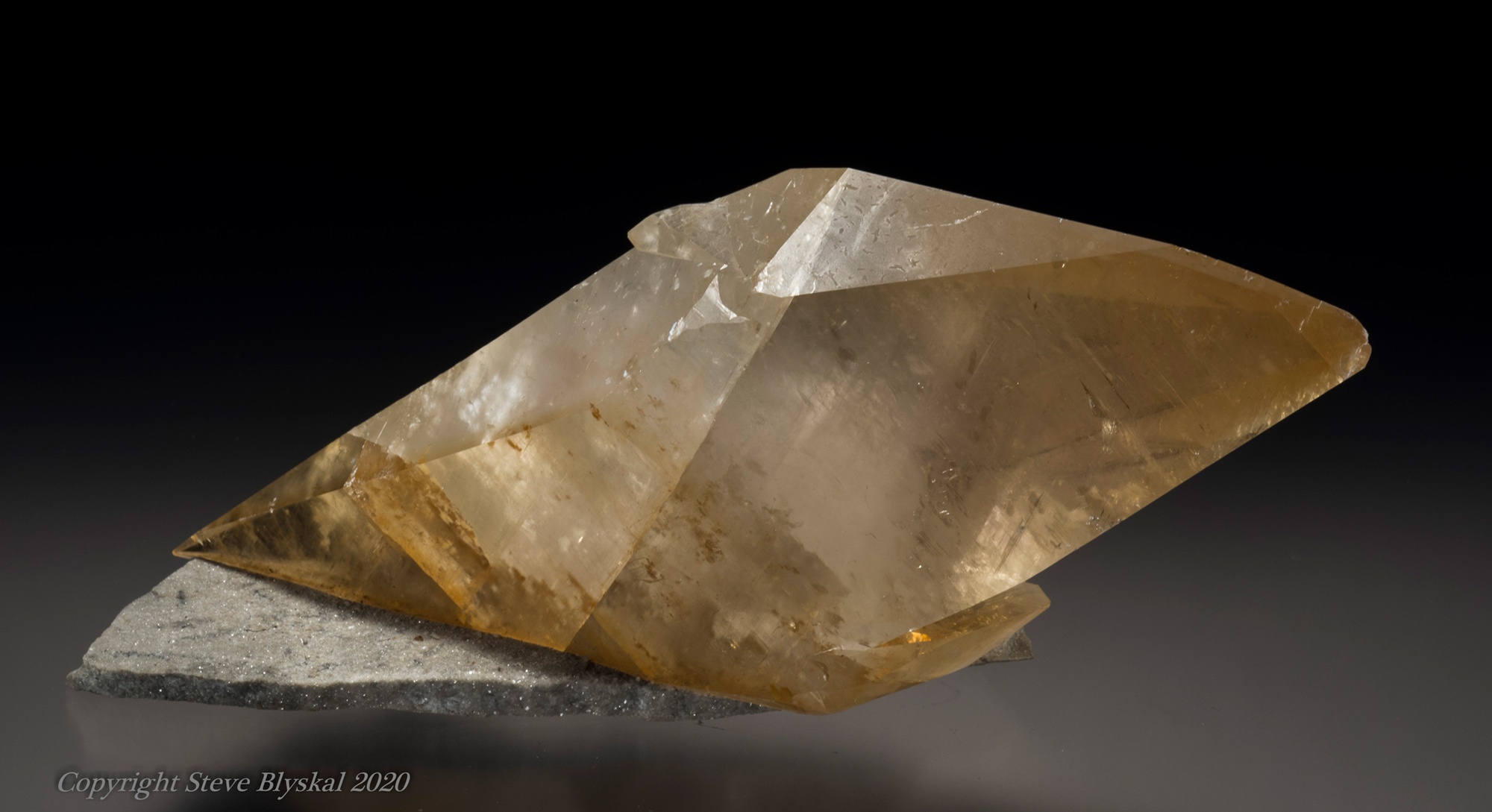 TR2256 Calcite on dolostone Elmwood Mine Smith Co TN