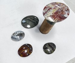 Cabochons