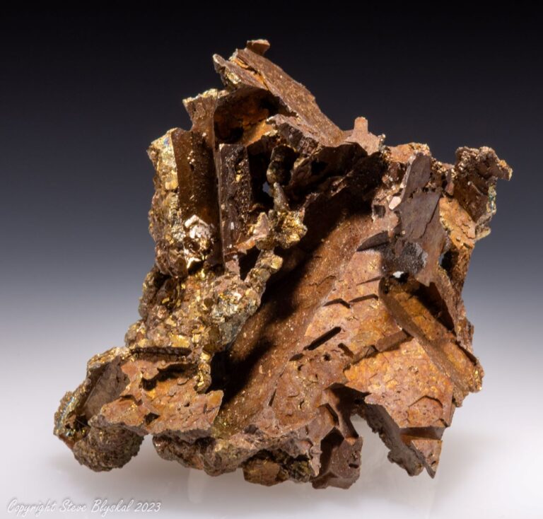 Chalcopyrite epimorph after Anhydrite